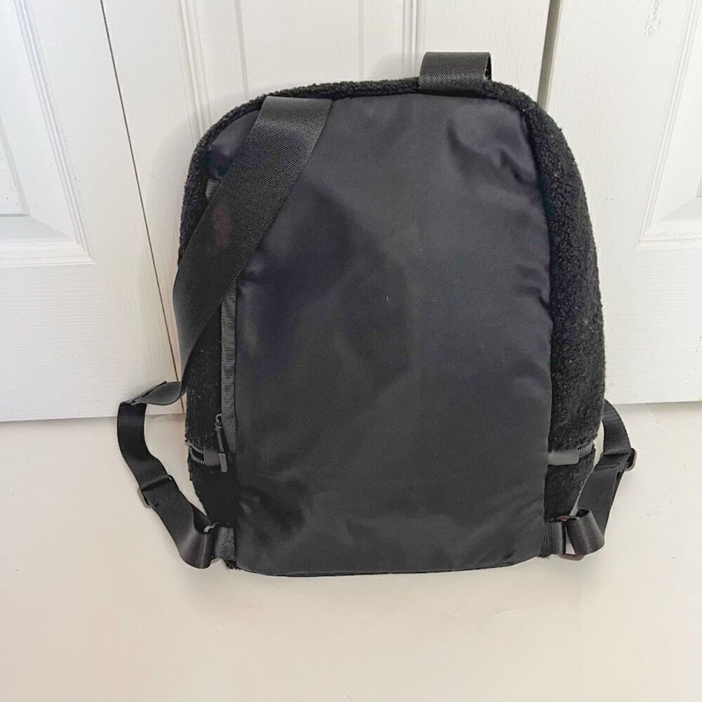 Lululemon City Adventurer Mini Wool Sherpa Shearling Fleece Zip Backpack - Picture 7 of 16